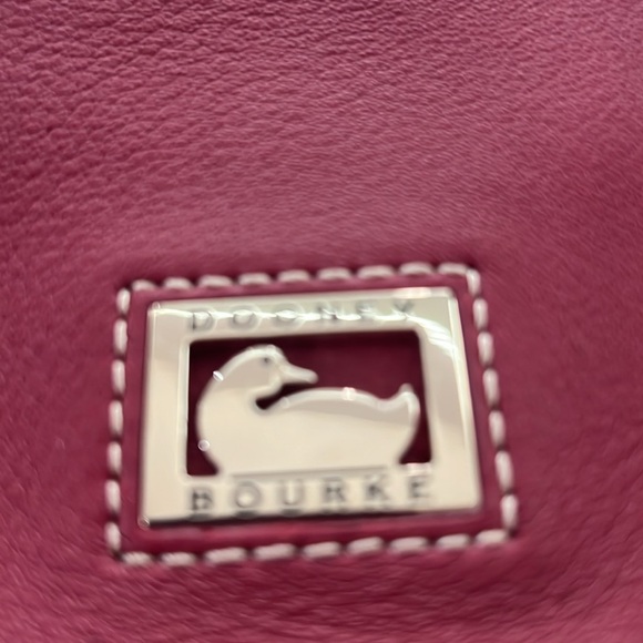 Dooney & Bourke Pebble Grain Triple Gold Zipper Crossbody Red Leather Purse EUC - Picture 12 of 14